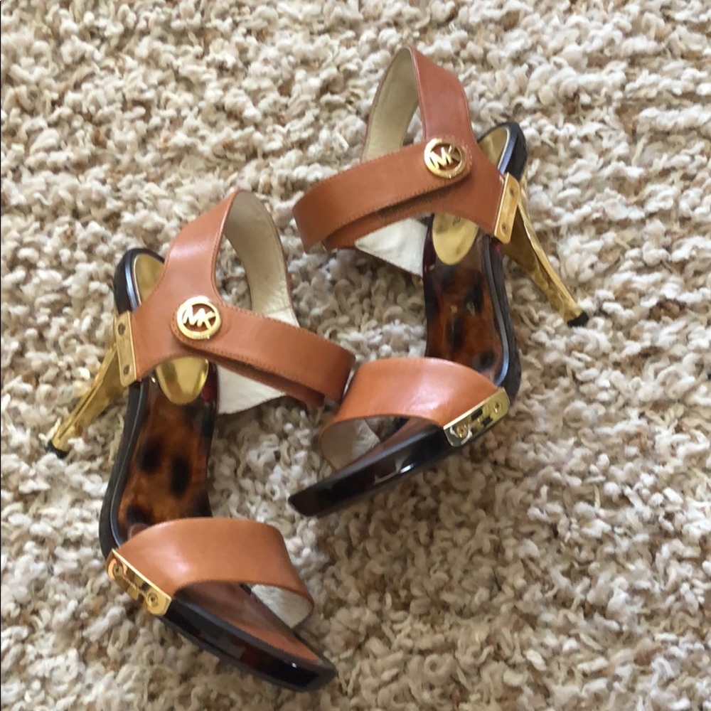 Sandal heels